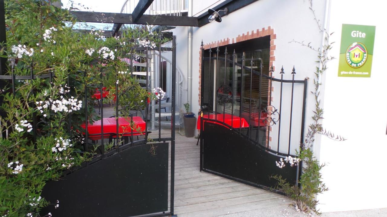 Appartements De L'Auberge Du Chemin De Fer Lanester Exterior photo